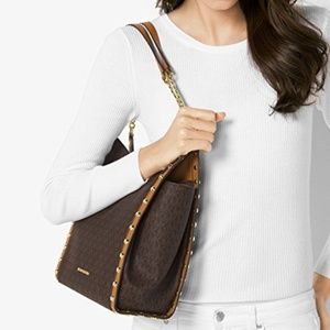 Michael Kors Newbury Medium Chain Shoulder Tote
